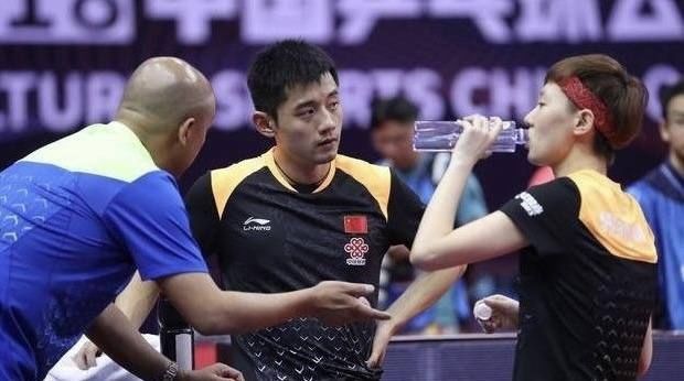 孙颖莎|国乒最帅光头教练！“打服你”表情包爆红，2位徒弟吓到你了吗？