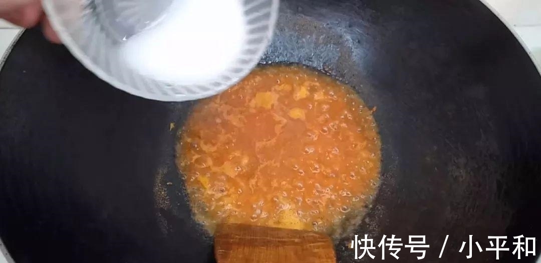 好吃|土豆这样做才好吃, 不用油炸, 比红烧狮子头都好吃, 好吃到流口水