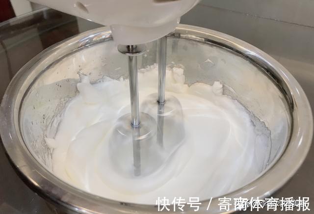 电饭煲|电饭煲蛋糕怎么做松软蓬松?牢记3个小技巧,蛋糕松软不回缩