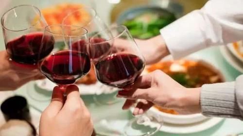 心脑血管疾病|没躲过脑梗的人,多半是3种食物吃多了,想要健康长寿,劝你别碰