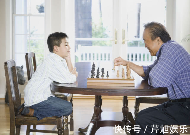 脖子|血栓“潜伏”在脑时，脖子先知道！脖子出现3异常，不要拖