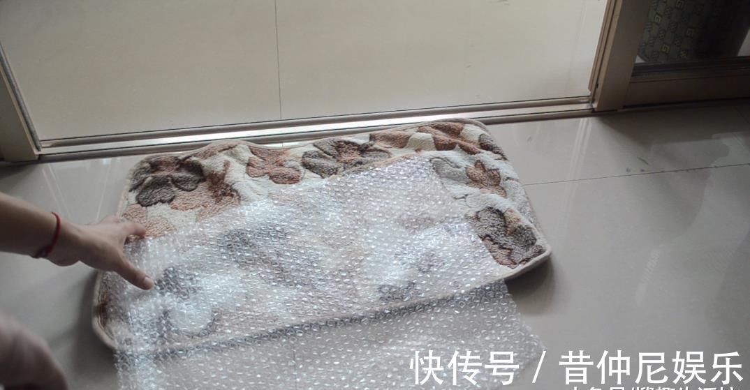 垫子|快递箱里的气泡垫别扔了, 没想到还有这么多妙用, 看完赶紧去试试