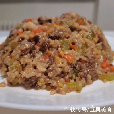 零失败香喷喷吃不够的牛肉饭，大厨原来这么好当