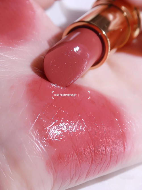 让男朋友无法拒绝的“粘膜色”，涂上连素颜都带着心机