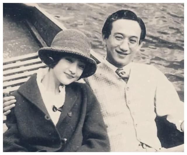 周公子|周迅童年照曝光，面庞清秀有灵气，身材比例优越漫画腿羡煞旁人