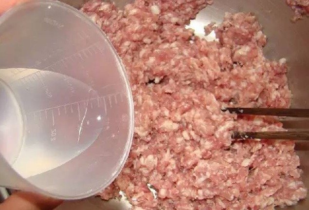 做肉包子，牢记“3点窍门”，包子鲜香流汁，不输外面买的灌汤包