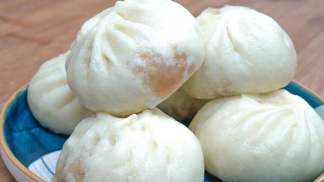 酵母粉发面做包子太慢教你一招,20分钟就能发满盆,快速省事