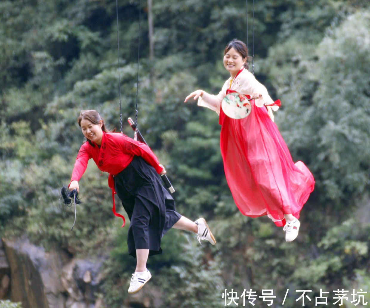 位于西安城南20公里处秦岭北麓的翠华山,