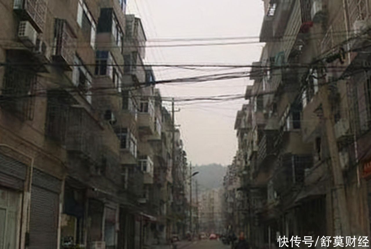 房价|老旧小区改造再加速,年度目标5.3万个,房价真的会如愿下降?