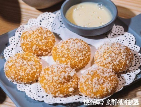 糯米粉|做南瓜饼时,只加糯米粉和糖就错了,如果少了它,不软糯还发硬