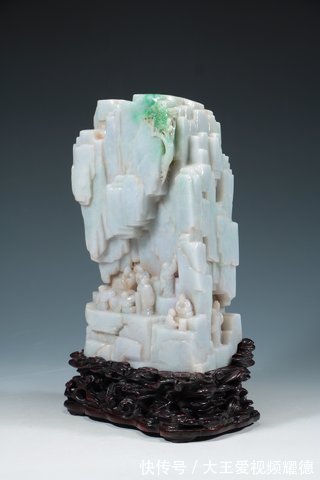 香山九老@清 翡翠香山九老人物图山子摆件