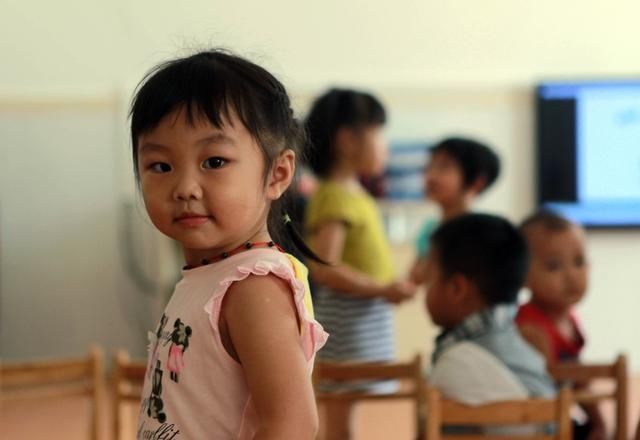 父母|父母要对自家娃大方一点，别穷养，不然娃会自卑入骨还很难改过来