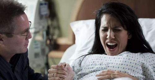 子宫|切开子宫拿出胎儿,剖腹产听着容易,手术时却并不简单,伟大!