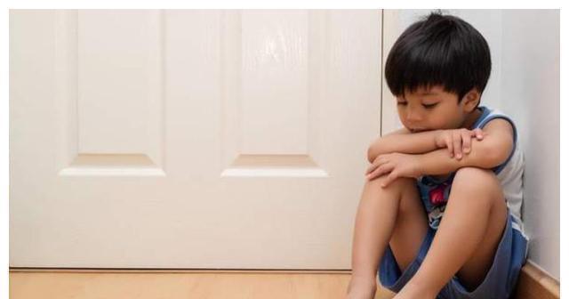 哭声免疫法|孩子哭父母不管,会对孩子造成什么后果?哈佛教授做了个真人实验