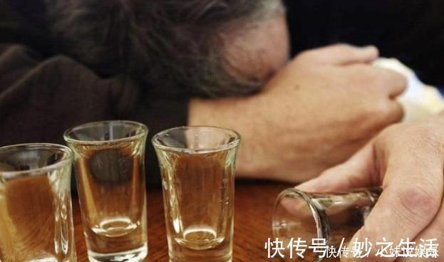 高血压患者|血压较高的人,不仅要少吃肉,3样食物也尽量少吃,缓解高血压