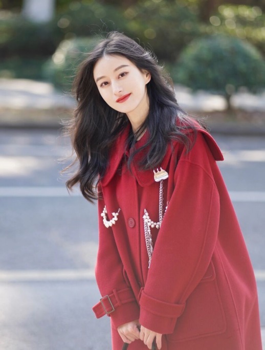 鹅黄色 天寒地冻,不妨试一试这几款大衣,时髦精们都爱穿,温暖又洋气!