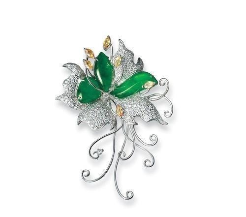 翡翠 一枚小小胸针,不但造型时尚奢华实用性也是巨大的,瞬间提升气质