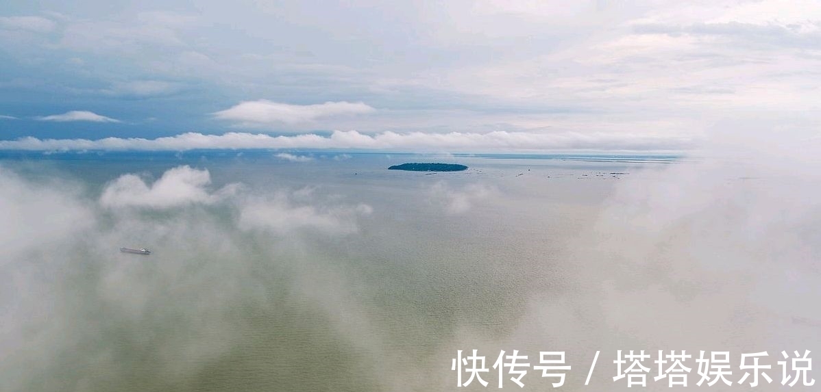 岳阳楼$黄庭坚写于放逐归来的组诗,意气风发,旷达豪迈,令人钦佩