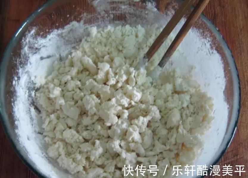 葱油饼|自制葱油饼酥香美味，轻松掌握
