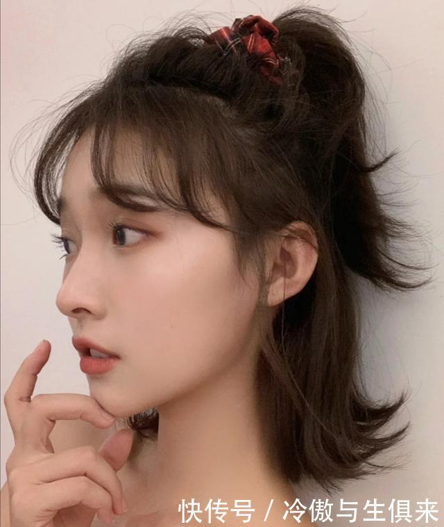 别再披头散发了,今年初冬流行这些时髦发型,气质又撩人