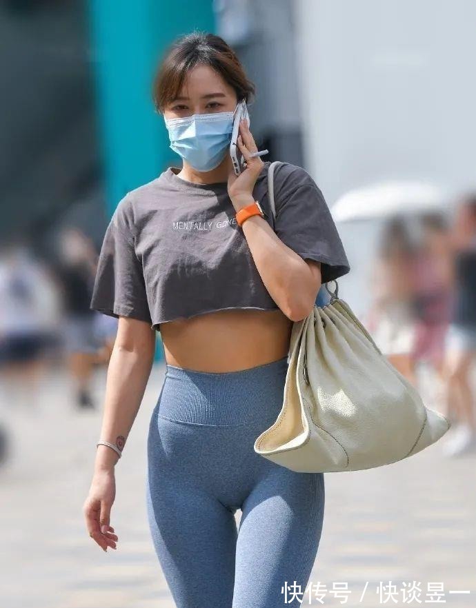 时尚|健美裤穿搭更加贴合身形,展示自己优美的身材