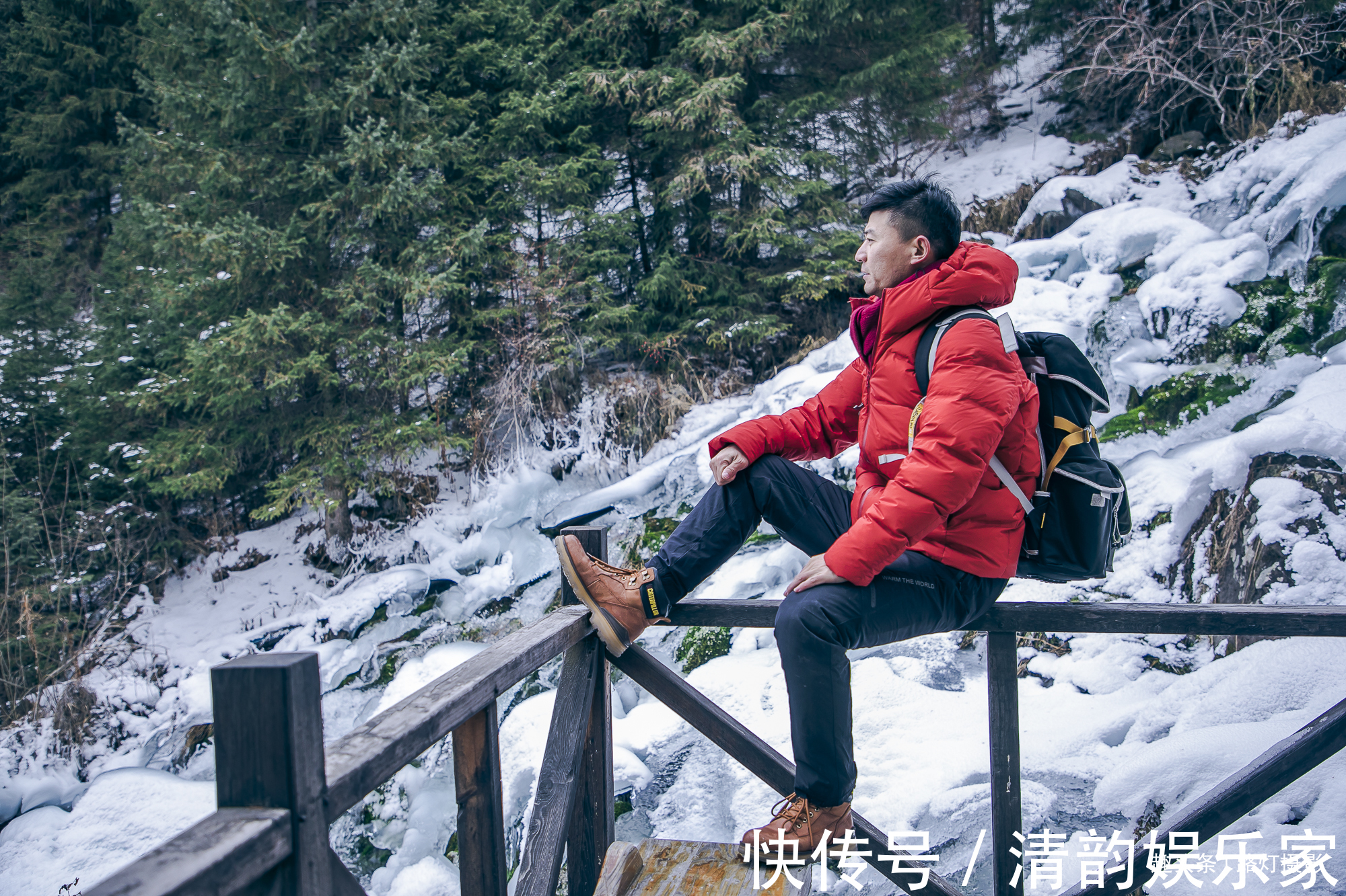 博格达峰|大美新疆！雪后初霁，天山天池壮美如画，博格达峰现罕见奇特景观