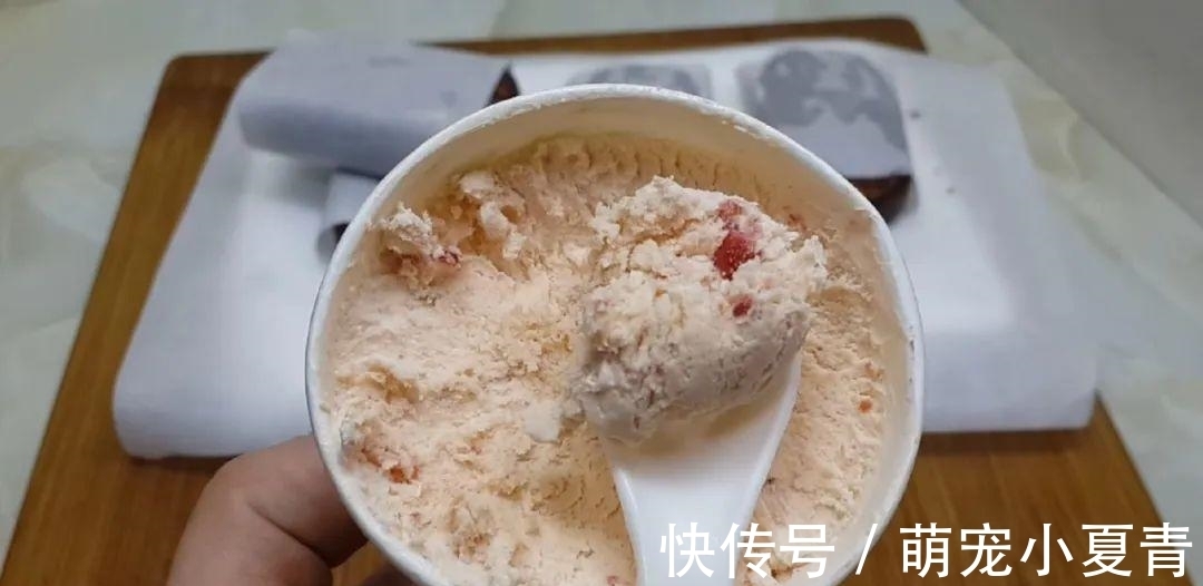 4个鸡蛋,1袋牛奶,冰箱里一放,做出特色雪花,吃过就念念不忘