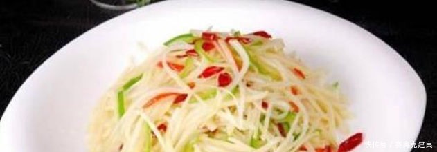 美食看看:洋葱炒猪肝,小炒牛肉,香干炒香芹,酸辣土豆丝的做法