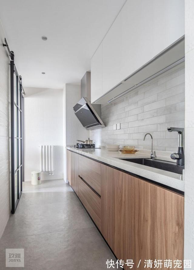 玄关|看了她家,才发现软装有多强大,全屋刷大白,效果依然很棒