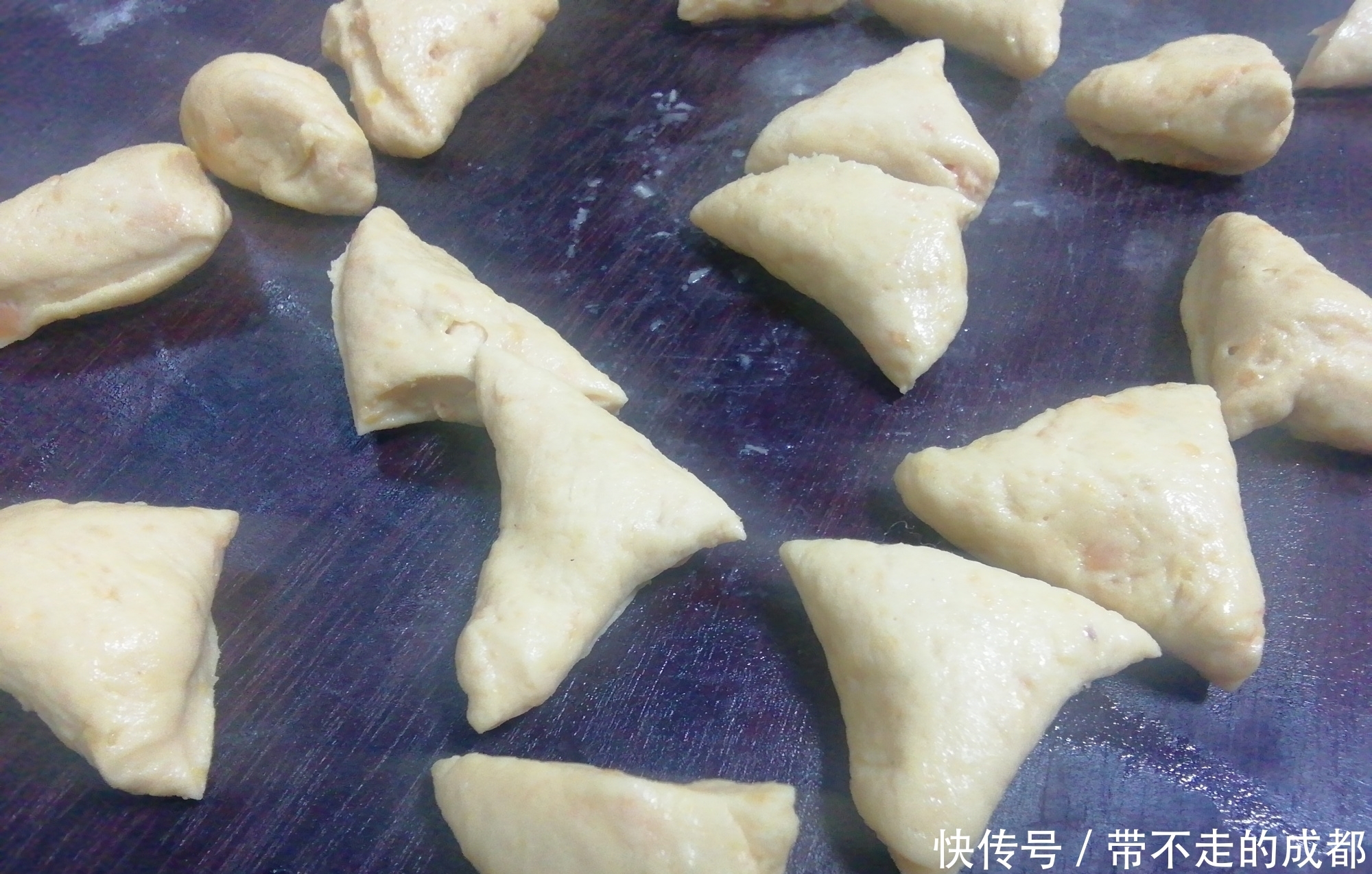 立冬|立冬前后,这美食正新鲜,上笼一蒸一炸,软糯香甜,比吃肉还过瘾