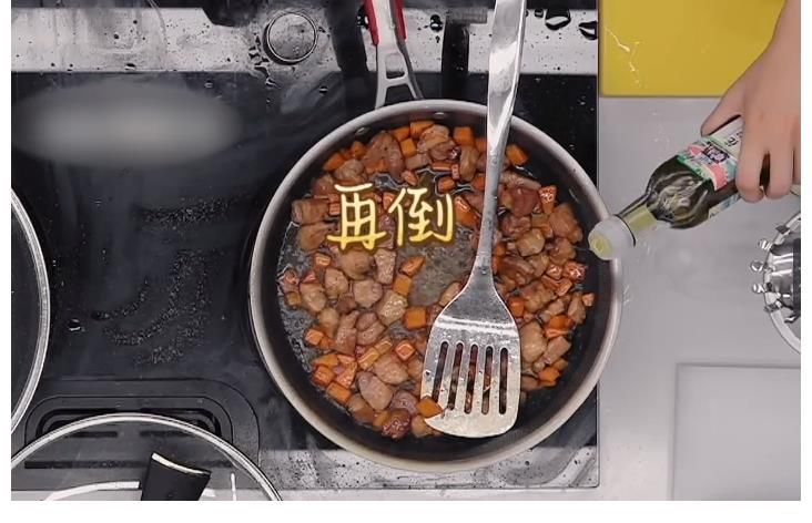 尴尬|《中餐厅5》首播收视“扑街”，口碑极差嘉宾尴尬，评分你猜不到