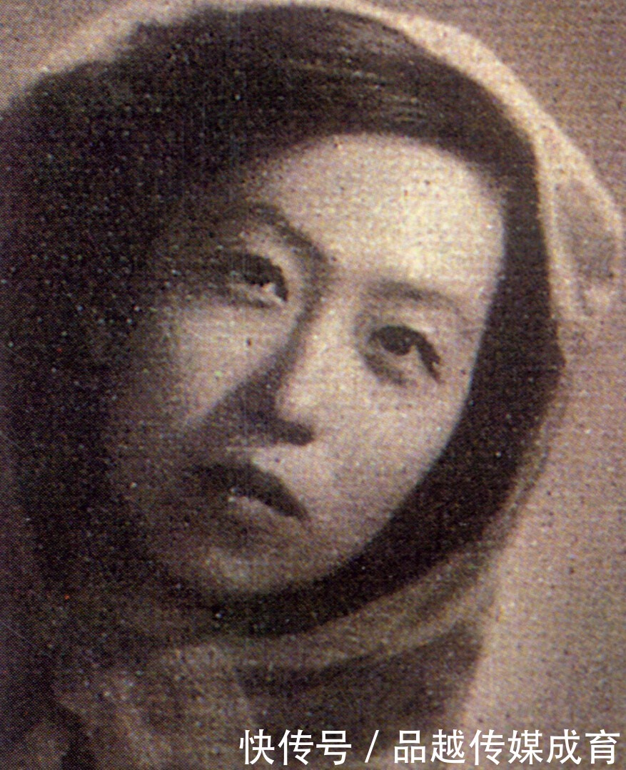  悲凉|赖雅离世后，张爱玲悲凉晚年：独居30年无子，死后骨灰洒太平洋