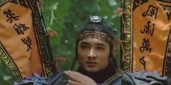 梁山@此人位列梁山五虎将,却阴狠歹毒反复无常,最后死无全尸算是报应