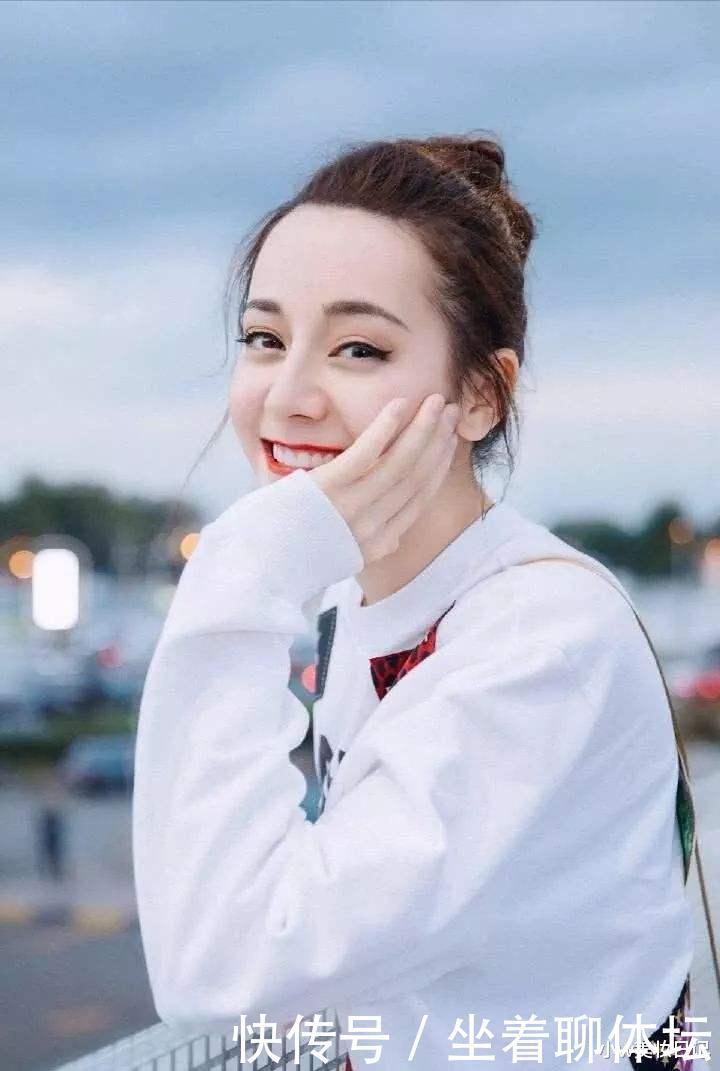 为什么有的人五官不精致却很耐看一般有3个细节,高级有气质