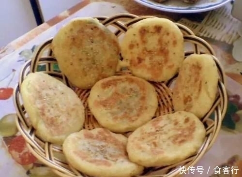 一碗糯米粉,一个红薯,加2个鸡蛋,手不沾面,香甜软糯吃不够