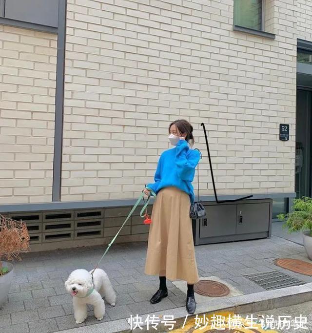 别再这样穿卫衣了！真的很low！