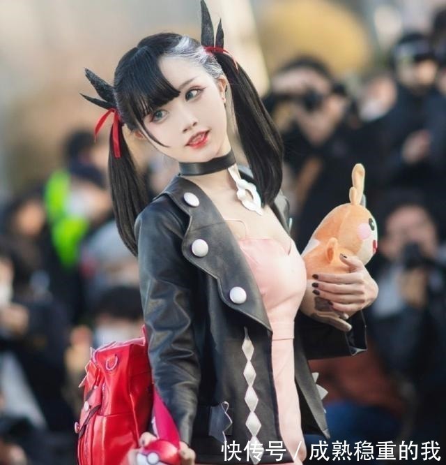 童童|COS“梦玛俐”的小萝莉,她跪下双腿那一刻,下面的宠物真幸福