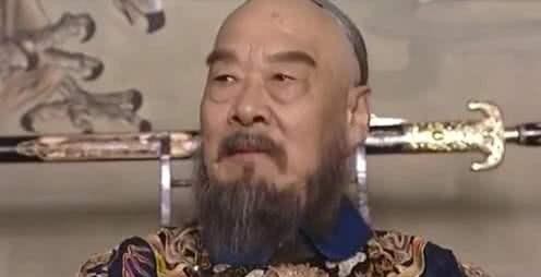 仅仅|康熙生擒鳌拜后，为何仅仅是囚禁起来，两大原因保住了鳌拜性命