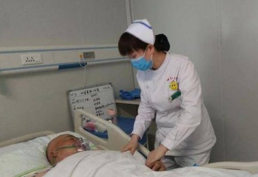 女护士|女护士面对男性“私处”时,为何不会害羞,是经常见得原因吗