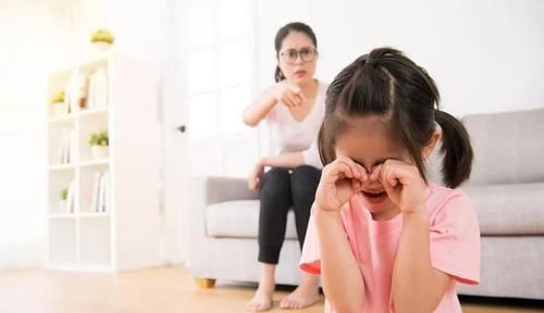 画笔|孩子的画笔下，若是出现这三种画，父母需警惕孩子或已受伤害