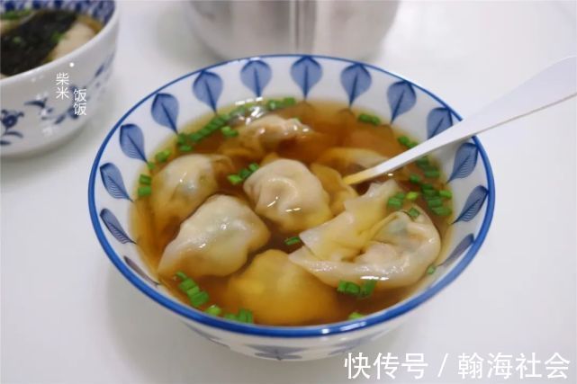 食用碱|馄饨的家常做法,从擀皮到调馅全教你,汤鲜肉香,太好吃了