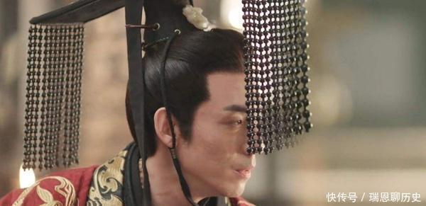 花园|皇帝瞒着皇后逛花园,次日皇后问皇帝一问题,却为何被杀了