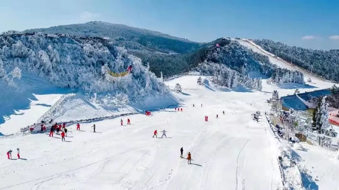 滑雪场|携程春节数据，六盘水上榜！虎年春节最火爆滑雪目的地！