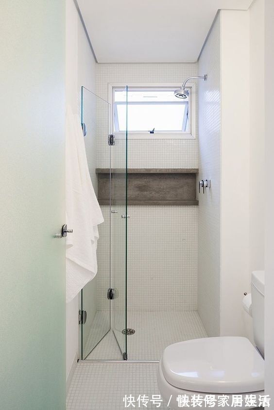 有色玻璃|卫生间再小,也不耽误装玻璃做淋浴隔断,平时贴墙放,一点不占地