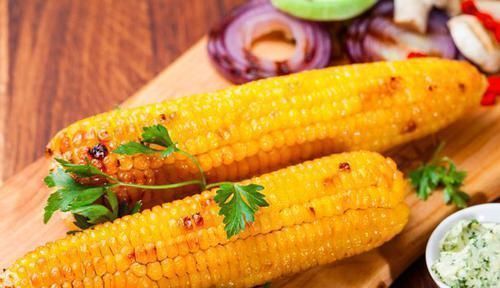 玉米|爱吃玉米的注意,玉米好处多,但此2类人不能吃,后悔现在才知道