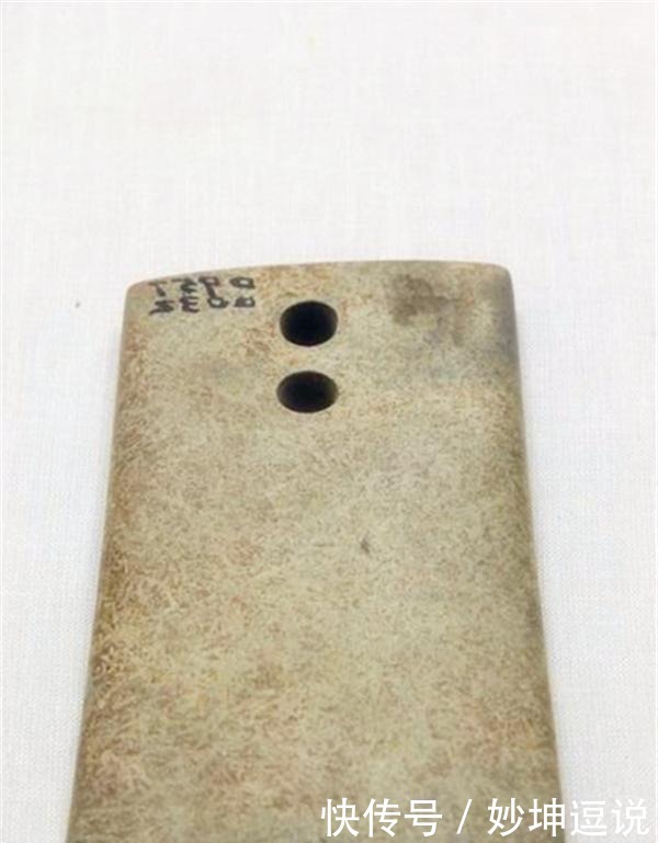 意外|工人意外捡到酷似“手机”文物,专家奖励500元劝其上交却被拒