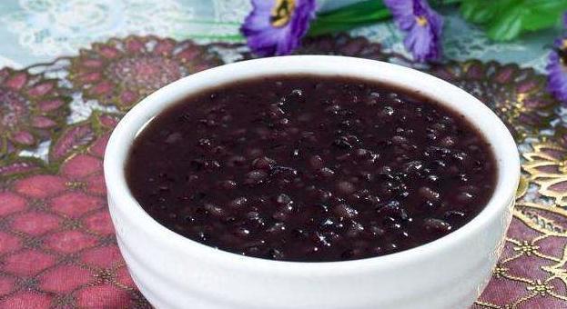 手指甲|不论男女,手指甲有竖纹多吃它,补钙补气血,晚上不失眠