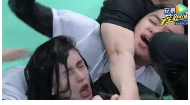 寵妻人設(shè)|游戲無尺度，指責(zé)孕妻，對內(nèi)地綜藝不上心，王祖藍(lán)怎么變討厭了？