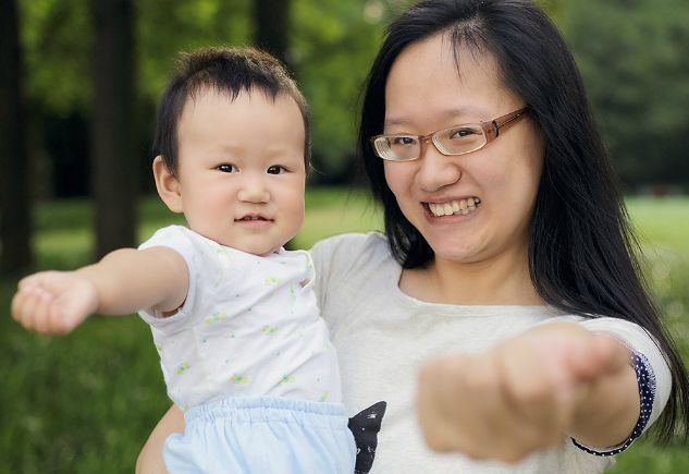 孩子|宝宝喜欢妈妈从什么时候开始？当宝宝有这4种表现时，说明他爱你