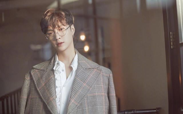 原来张艺兴只是艺名？得知真实名字后，网友：幸好改名了